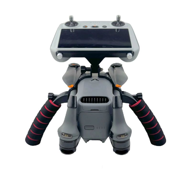 DJI Mavic 4 Pro 6 Doppelgriff Bodenansicht